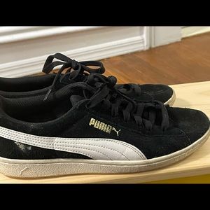 Puma suede original sneaker size 9